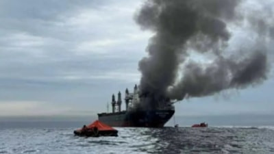 İran, Hürmüz Boğazı'nda LPG tankerini vurduğunu duyurdu