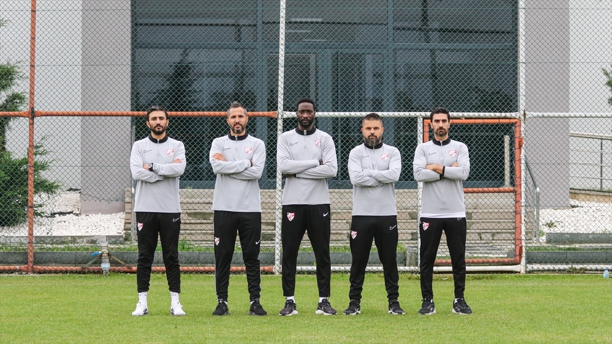 Boluspor'un yeni teknik direktörü Mustapha Yatabare oldu