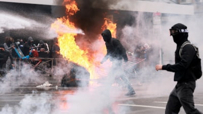 Belçika polisinden protestoculara endişelendiren müdahale: Sokaklar karıştı