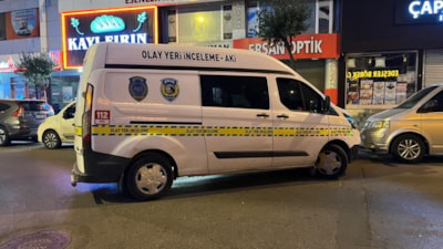 İstanbul'da cadde ortasında silahlı kavga: 2 yaralı