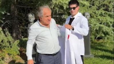 Ankara'da 60 yaşında tıp fakültesinden mezun oldu