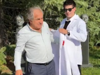 Ankara'da 60 yaşında tıp fakültesinden mezun oldu