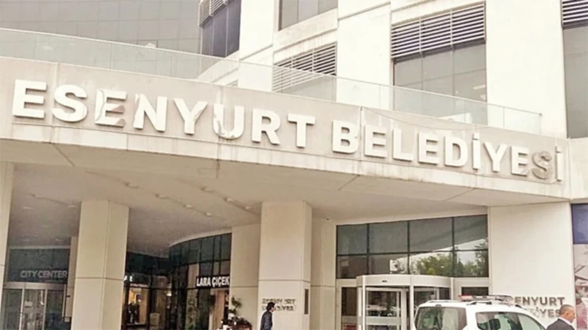 Esenyurt Belediyesi'ne yönelik yolsuzluk soruşturmasında 9 şüpheli tutuklandı