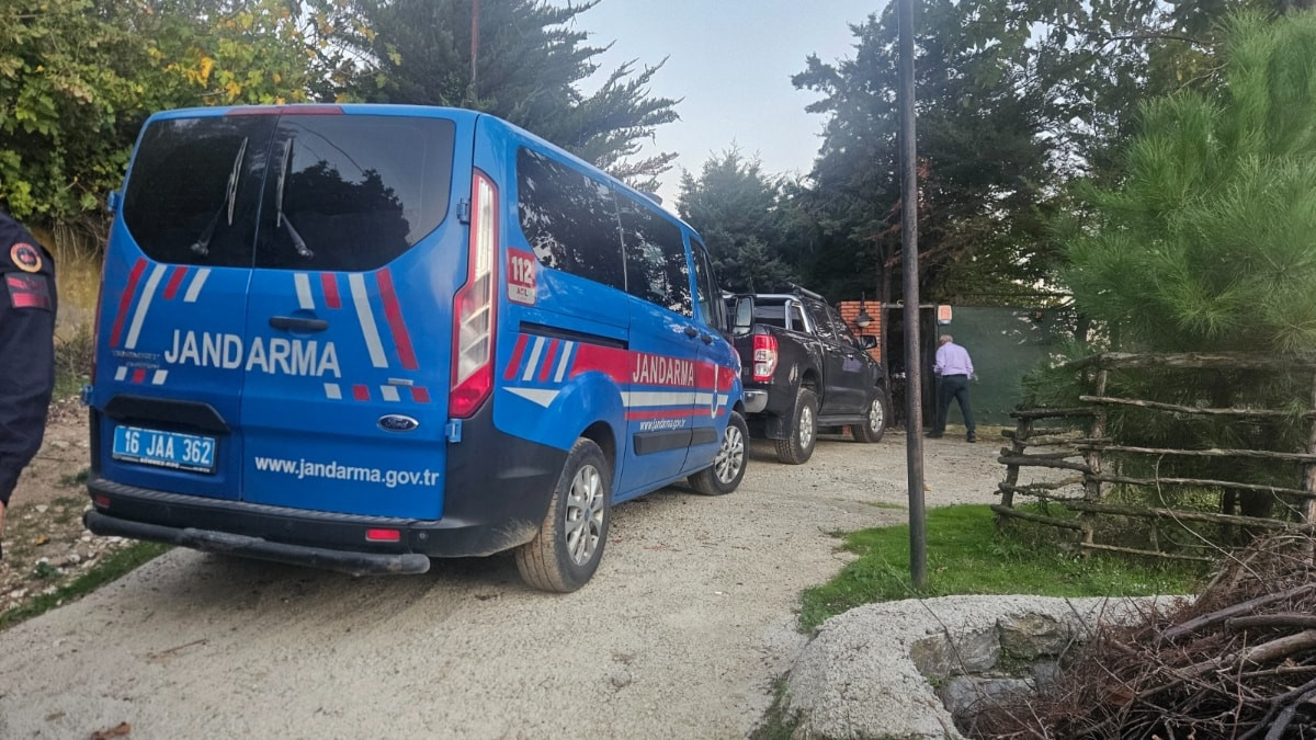 Bursa'da 500 bin liralık güneş panellerini çaldılar