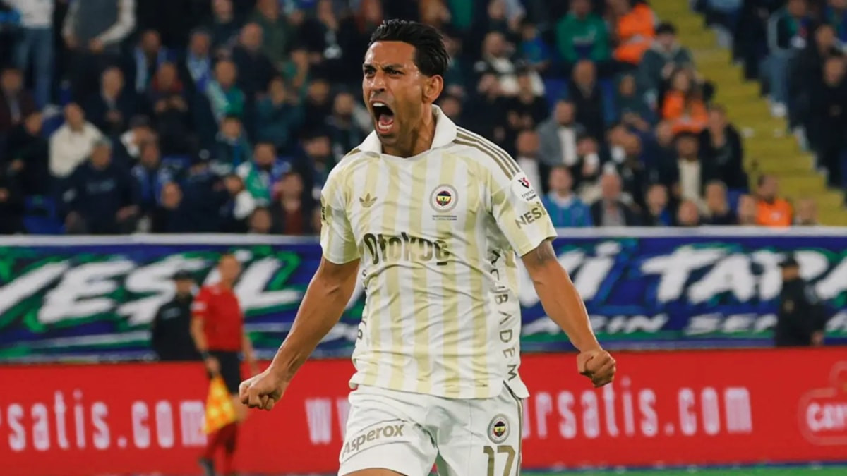 İrfan Can Kahveci Süper Lig'de zirvede: Ceza sahası dışından rakipsiz