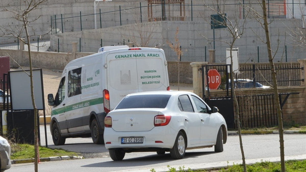 Mardin'de traktörün altında kalan 8 yaşındaki Emine öldü