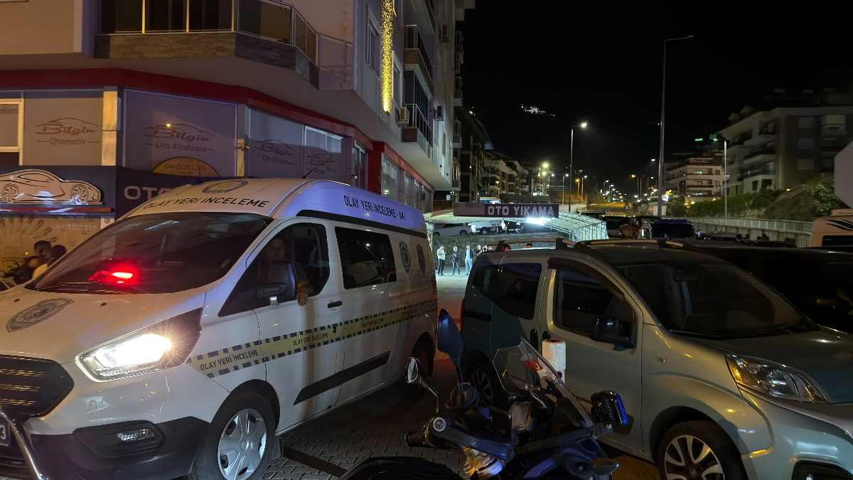 Antalya'da oto yıkamacıdaki silahlı kavgada ölü sayısı 2'ye yükseldi