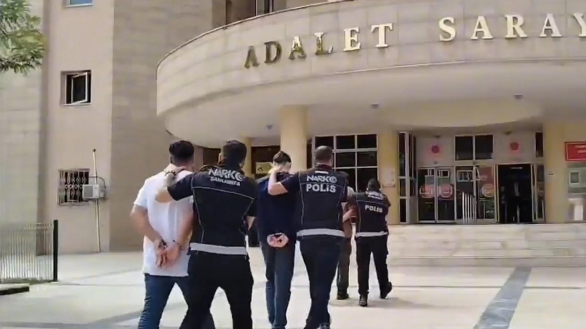 Şanlıurfa'da uyuşturucu madde ele geçirildi: 2 tutuklama