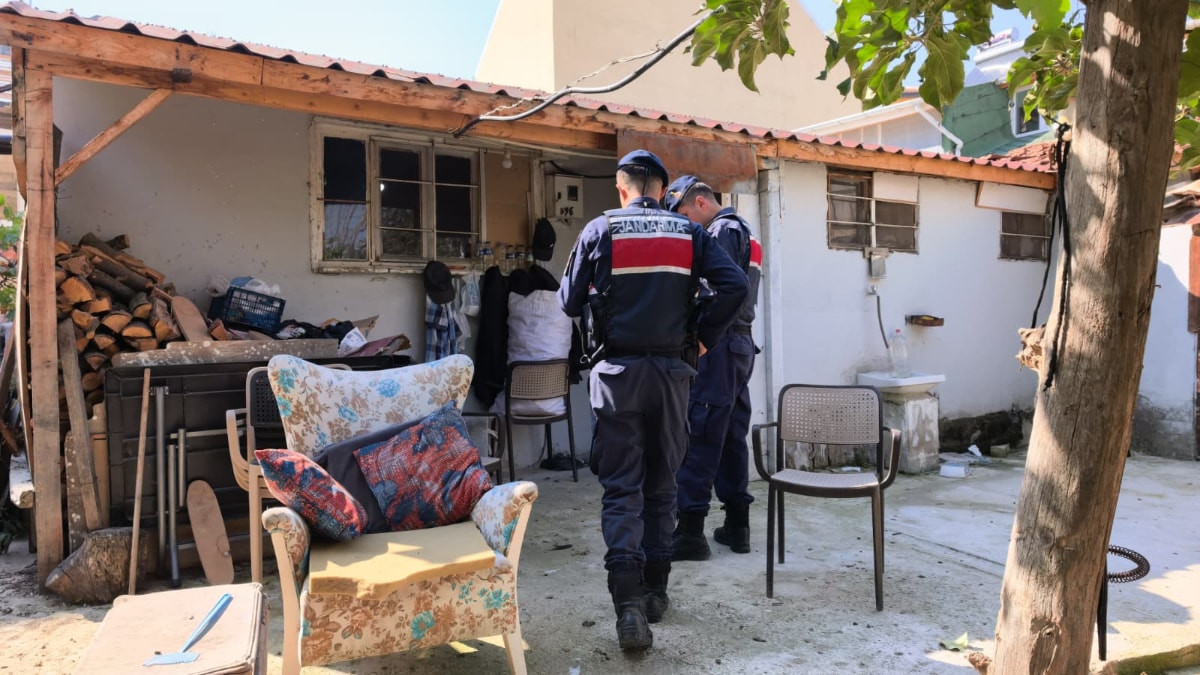 Bursa'da yalnız yaşadığı evinde ölü bulundu