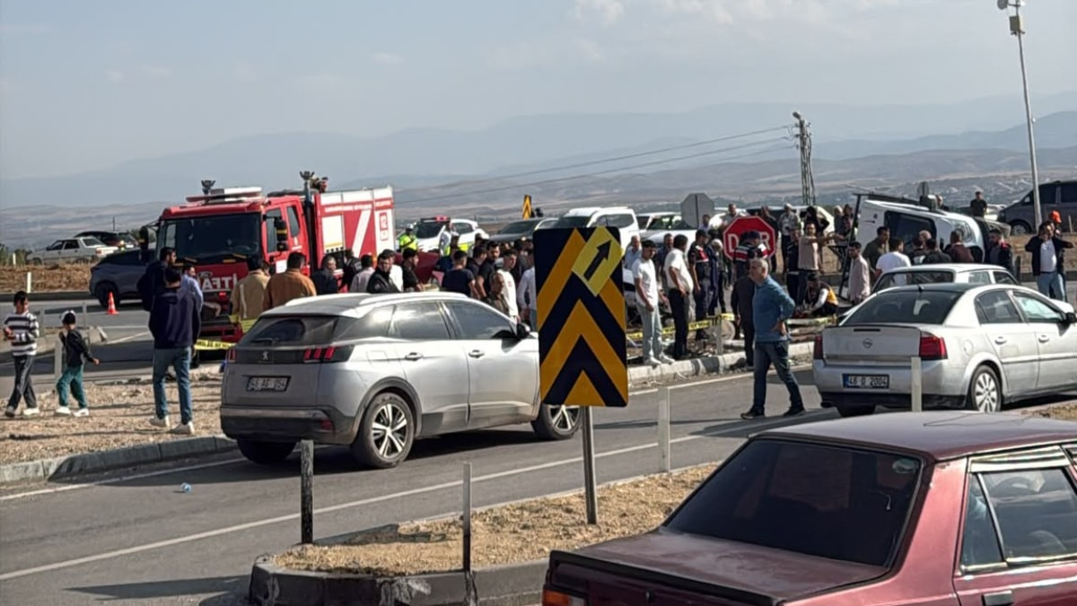 Kahramanmaraş'ta MHP'nin konvoyunda kaza: 1 kişi hayatını kaybetti