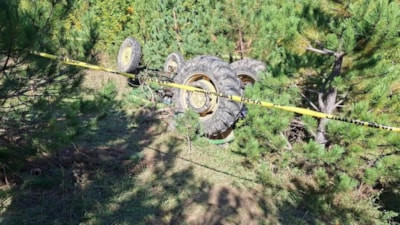 Sinop'ta devrilen traktörün sürücüsü öldü