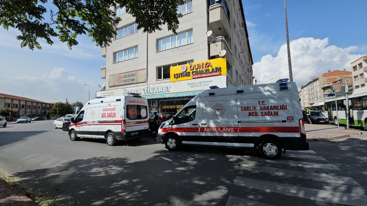 Kayseri'de akrabasını bıçakladıktan sonra kaçarken halk otobüsüne çarpan şüpheli yakalandı