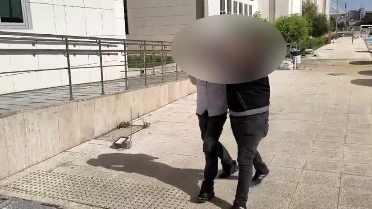 Adana'da otomobilden 110 bin uyuşturucu hap çıktı: Maddelerden bilgim yok