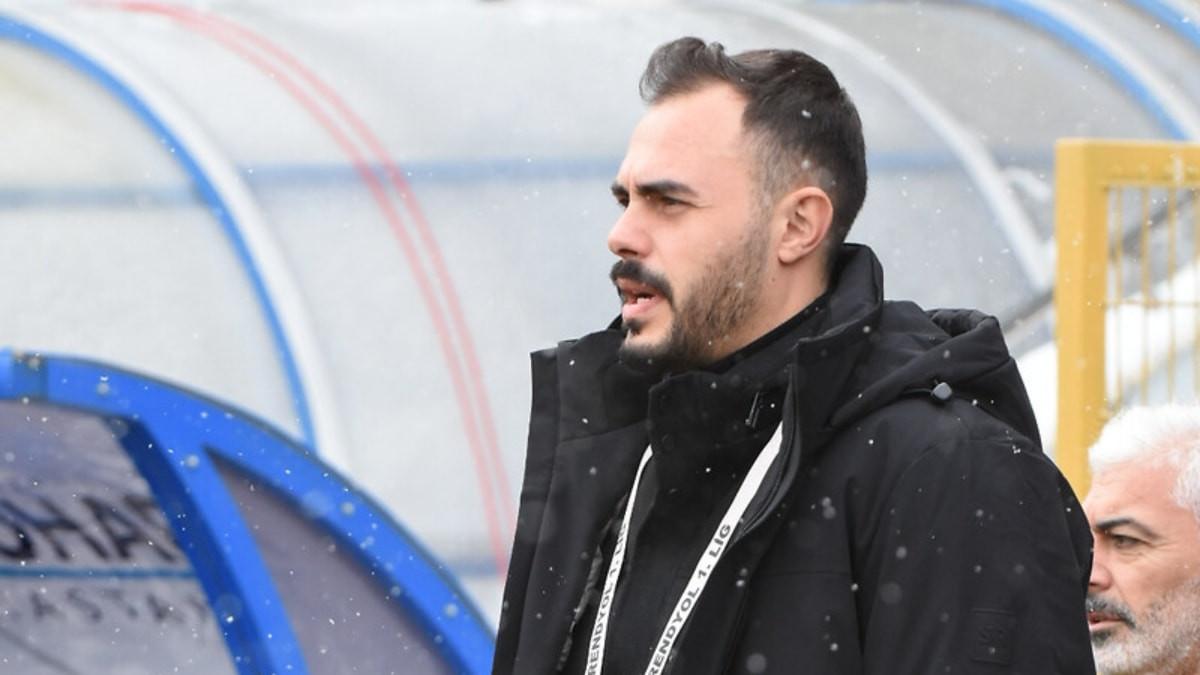 Manisa FK, teknik direktör Ahmet Pektaş ile yolları ayırdı