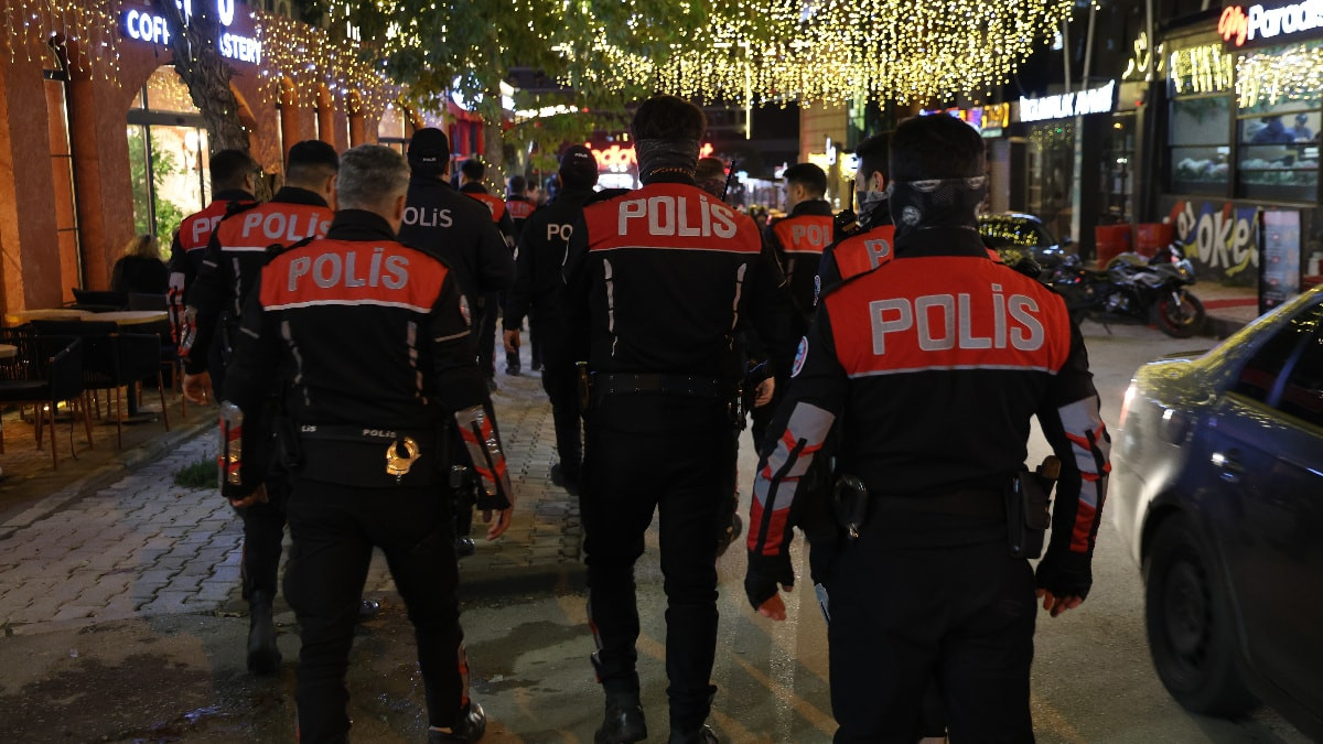 Elazığ'da öğrencilerin yoğun olduğu alanlar denetlendi