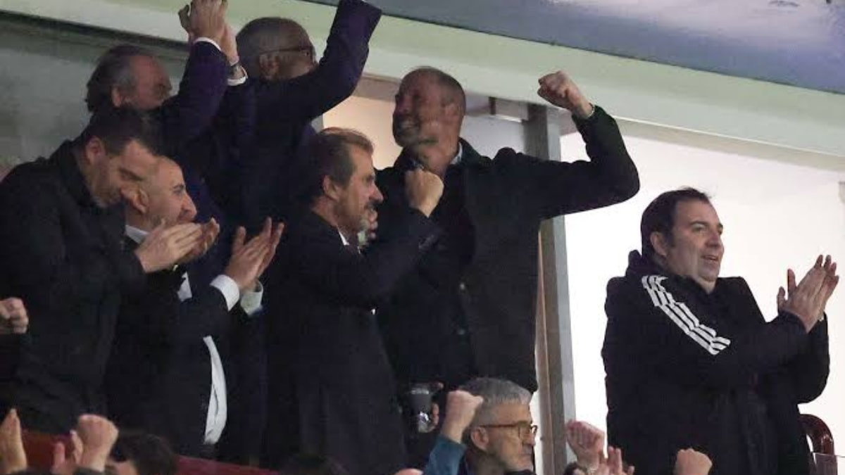 Prens William, Fenerbahçe gol yedikçe havalara uçtu