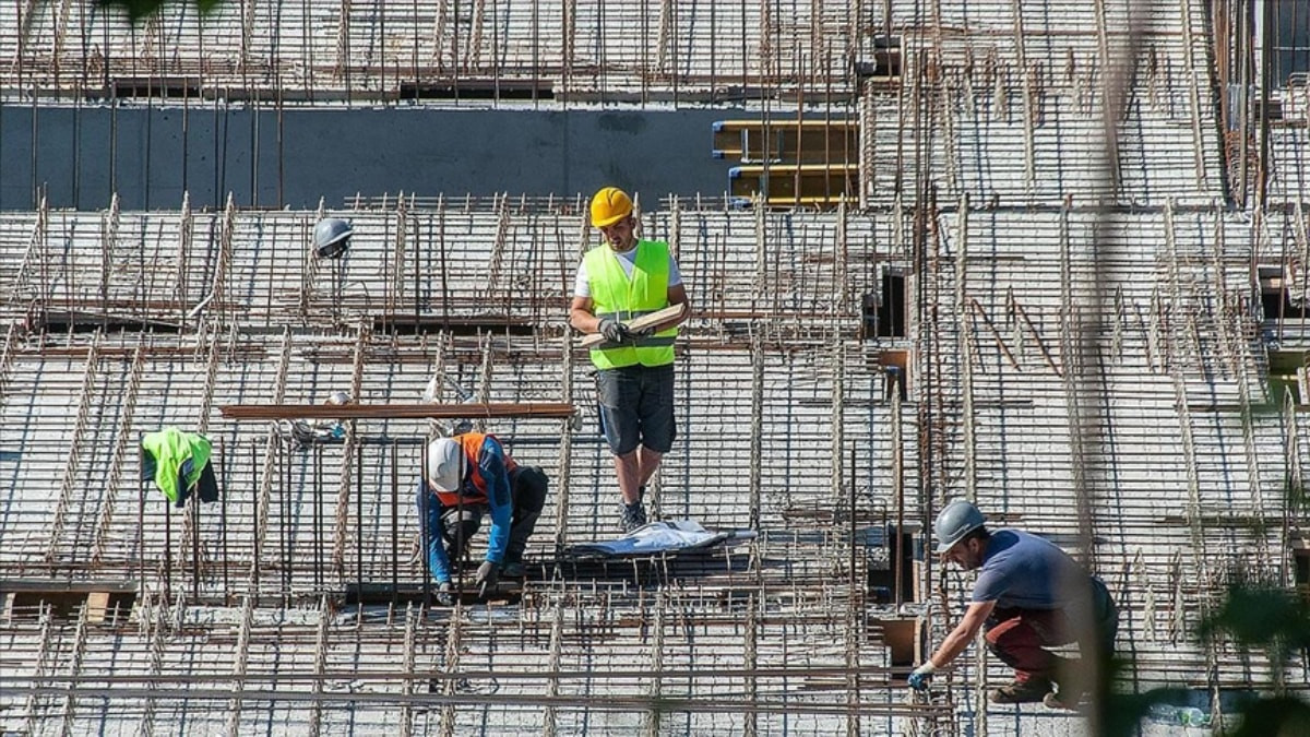 İnşaat üretimi yıllık yüzde 2,3 ve aylık yüzde 4 arttı