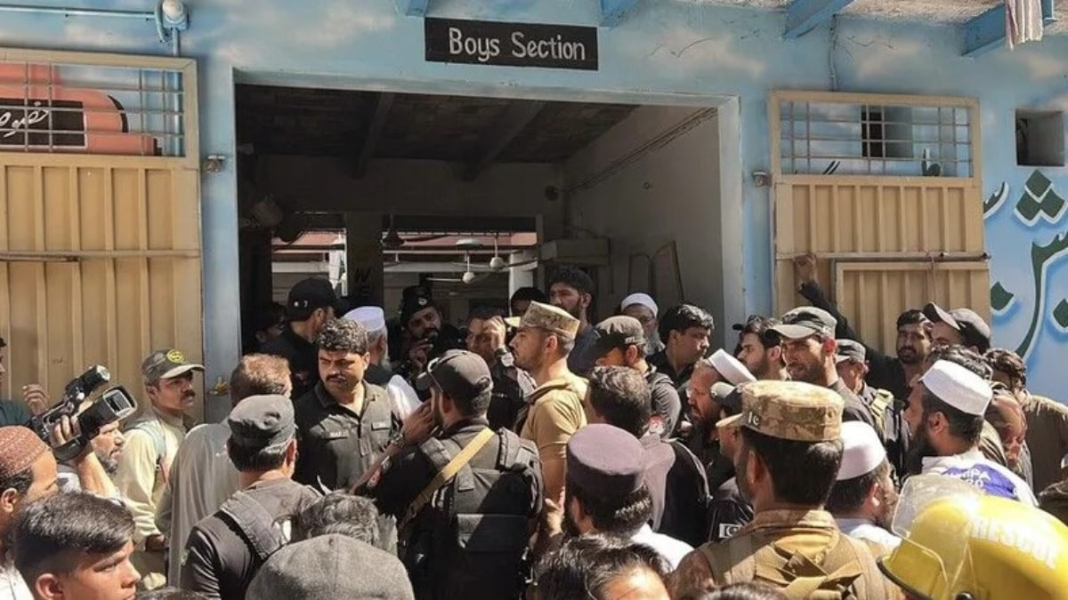 Pakistan’da okul çatısı çöktü: 28 kişi hayatını kaybetti