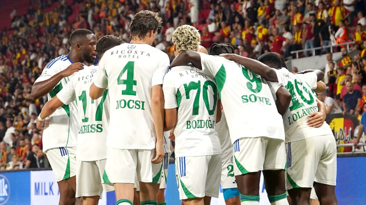 Evinde puan alamayan Rizespor deplasmanda kaybetmiyor