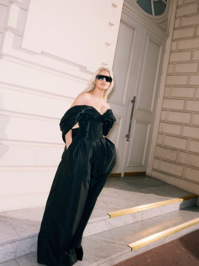 Büşra Pekin'in Cannes Yolculuğu: Stil ve Moda Anları