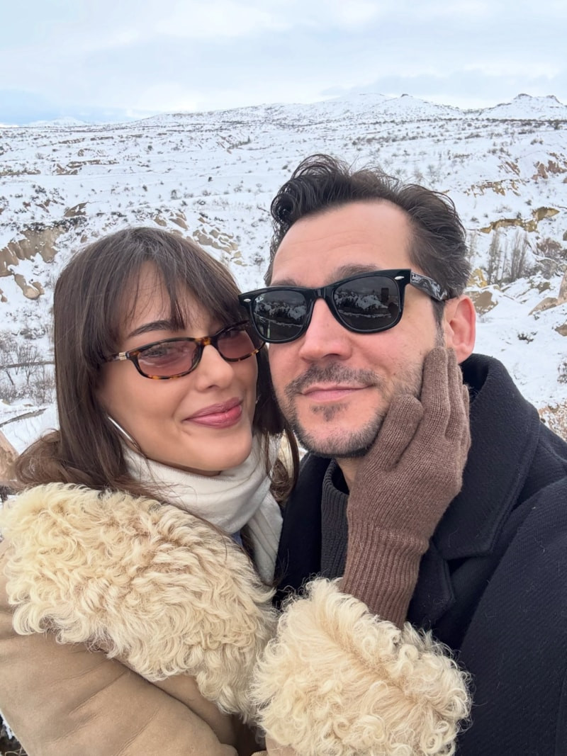 Dilan Çiçek Deniz ve Birkan Nasuhoğlu’nun Aşk Dolu İlk Yıl Kutlaması