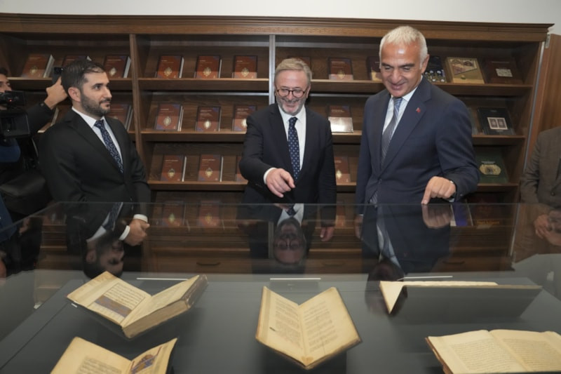 Edirne’de 160 bin Kitap Kapasiteli İl Halk Kütüphanesi ve Muradiye Mevlevîhânesi Yeniden Hayat Buluyor