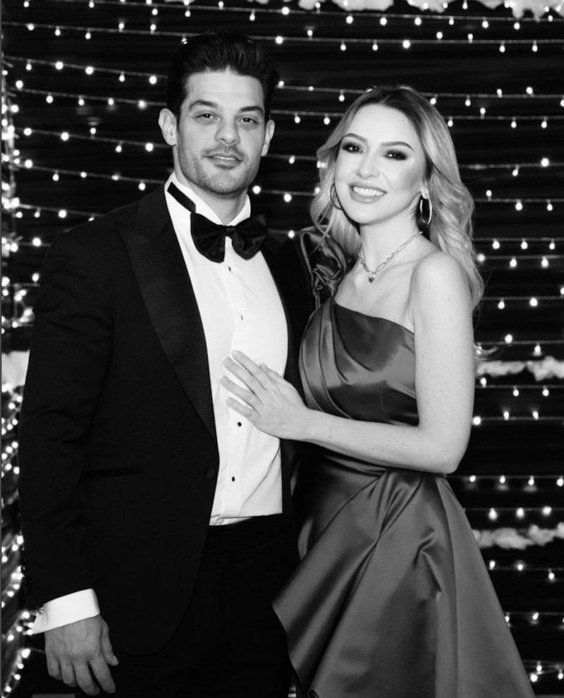 Hadise: Anne Olma İçin Teklifi Tekrarlayan Ünlü Şarkıcı