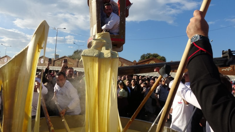 Trabzon Gastronomi Festivali'nde Dev Kuymak Rekoru ve Mutfak Zenginliği