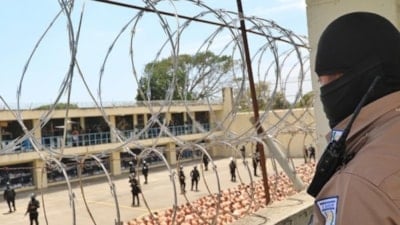 El Salvador hapishanelerinden birbirinden ilginç kareler