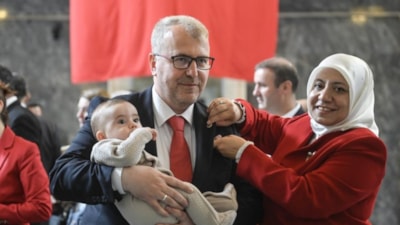 TBMM'de kayıt yaptıran yeni vekillerden renkli kareler