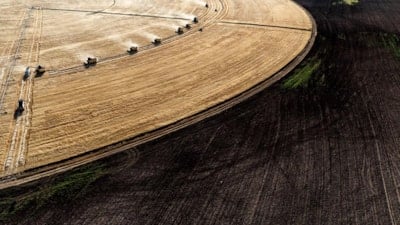 Konya'da uzay üssü gibi tarlalar