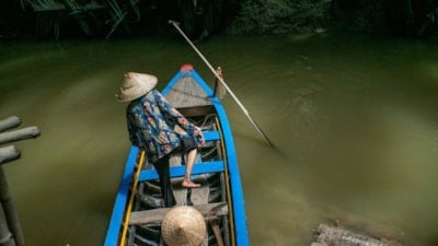 Mekong Deltası kanallarında tekne turu
