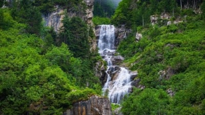 Doğa harikası Cimil Vadisi, ziyaretçilerine görsel şölen sunuyor