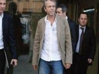 İskender Büyük'ten korsan ihbarı