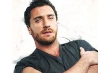 Fırat Çelik sevgisine karışmıyormuş