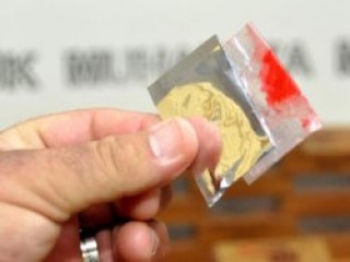 Kızlık zarı kanı gümrüğe takıldı