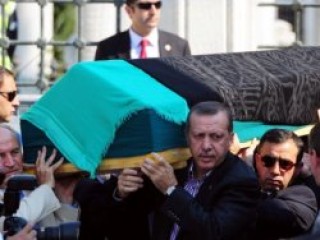 Erdoğan'ın annesi için okuduğu duanın ses kaydı