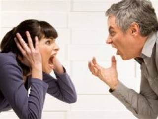 Çiftler arasındaki kavgayı bitiren sprey