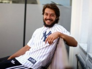 Hilmi Cem: Adriana Lima'ya benzeyen sevgilim olsun