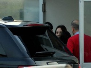 Ebru Gündeş'in Zarrab'ı ziyaretleri tepki çekti