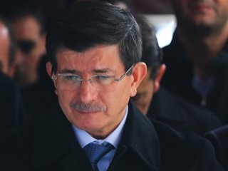 Davutoğlu gözyaşlarını tutamadı