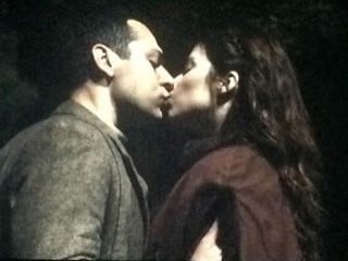 Murat Yıldırım - Selma Ergeç öpüşme sahnesi