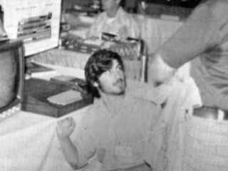 Steve Jobs'ın ilk bilgisayarı The Apple 1 satıldı