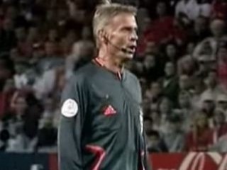 Nihat Kahveci'nin golüne hakemin ilginç tepkisi - İZLE