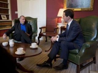 Yunanistan Maliye Bakanı'ndan Londra ziyareti