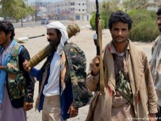 Husi isyancılar Aden kent merkezini boşalttı