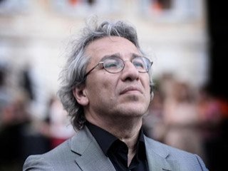 Can Dündar emek hırsızlığıyla suçlanıyor