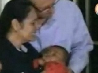 İngiliz çift doğumda değiştirilen bebeğine kavuştu