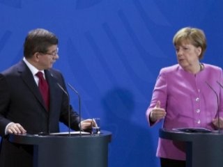 Merkel: O yayınlar hükümetimizin görüşünü yansıtmıyor