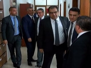 KKTC'de bakanlar istifalarını sundu